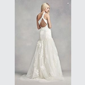 Vera Wang One Shoulder Lace Wedding Dress